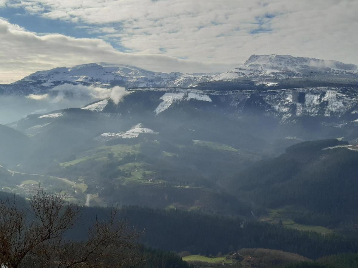 Leku Eder Lägenhet Areatza Exteriör bild